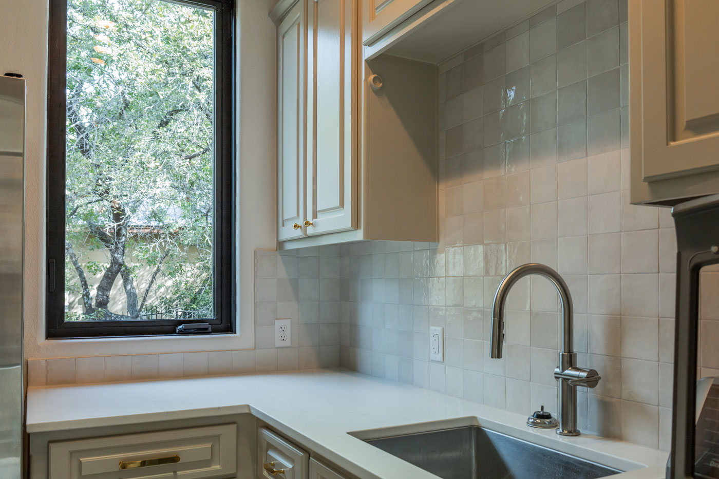 Austin Laundry Room Remodel with new Splash Tiling